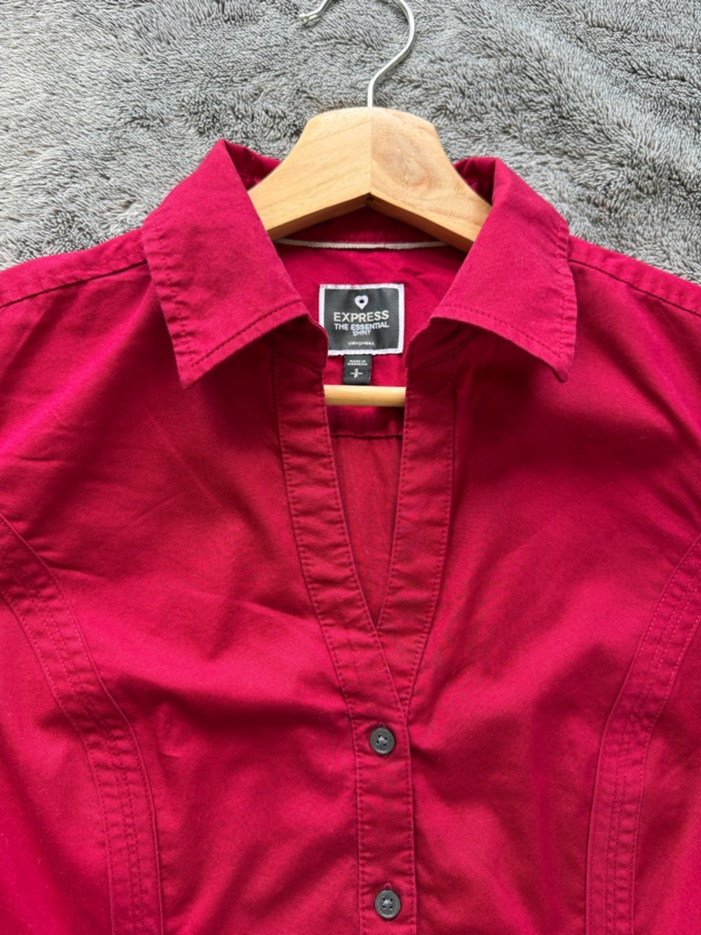 Express Women's Dark Red Button-Down Shirt - Picture 4 of 5